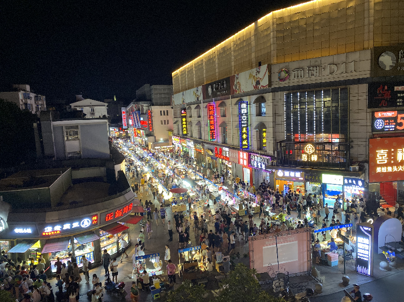 &ldquo;忙得開心，累得踏實(shí)&rdquo;&mdash;&mdash;杭州西湖邊的夜市又亮了